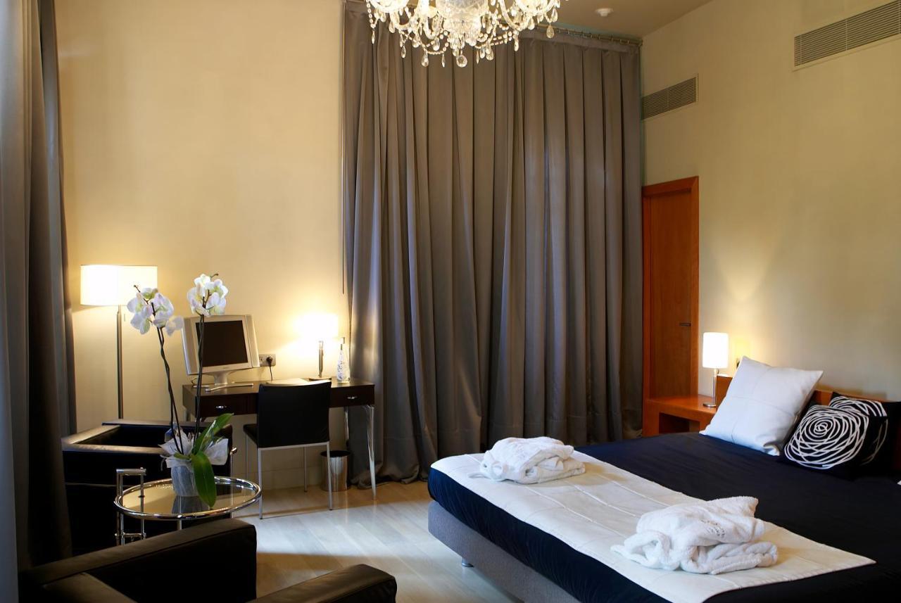 Hotel Sant Roc Solsona Buitenkant foto