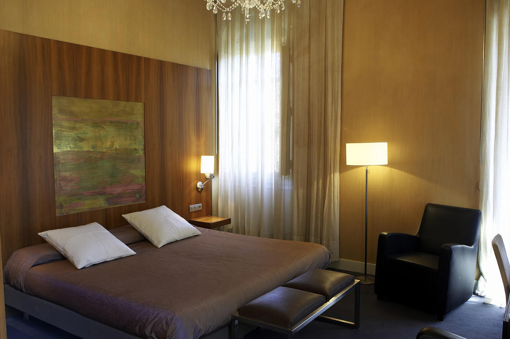 Hotel Sant Roc Solsona Buitenkant foto